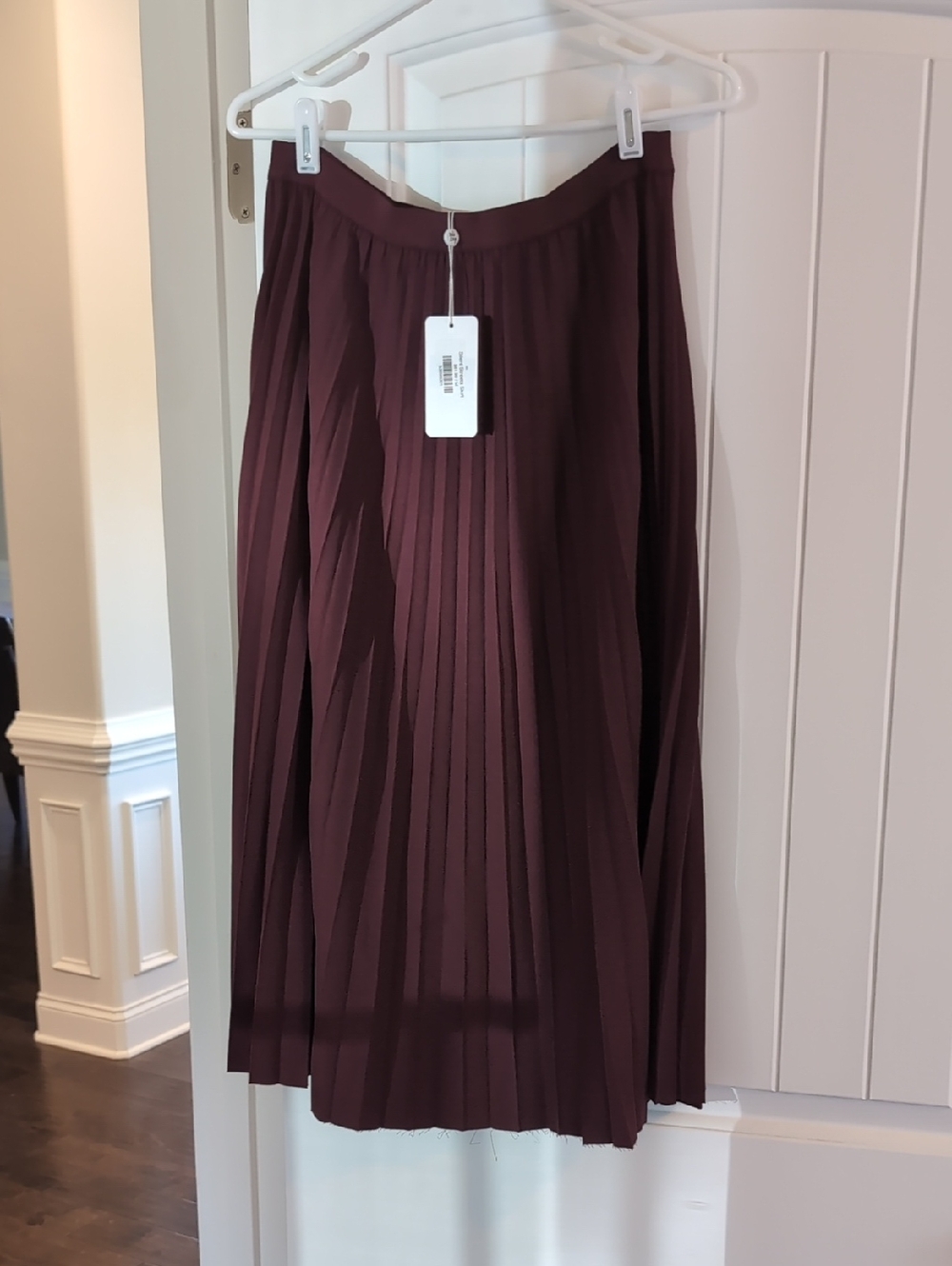 Sadie & Sage Pleated Skirt in Burgundy - Womens Medium NWT